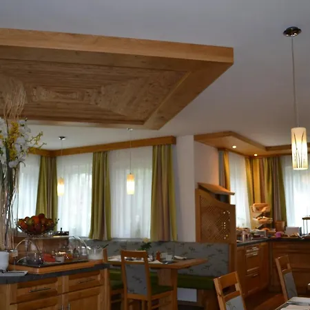 Guest house Ballwein 2*