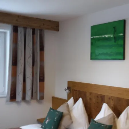 Ballwein Konukevi 4*