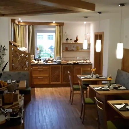 Guest house Ballwein 4*